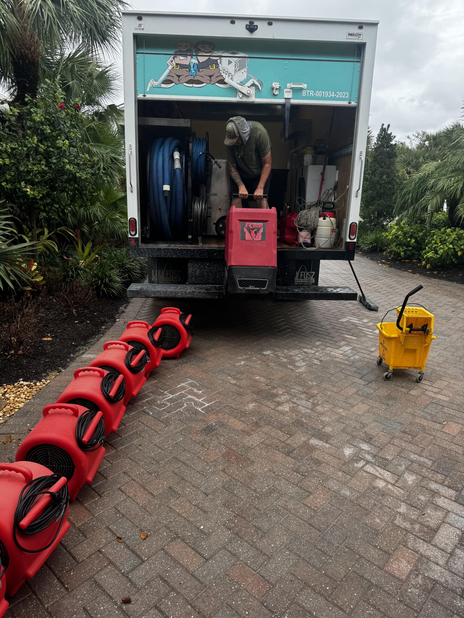 water damage cleanup st. louis